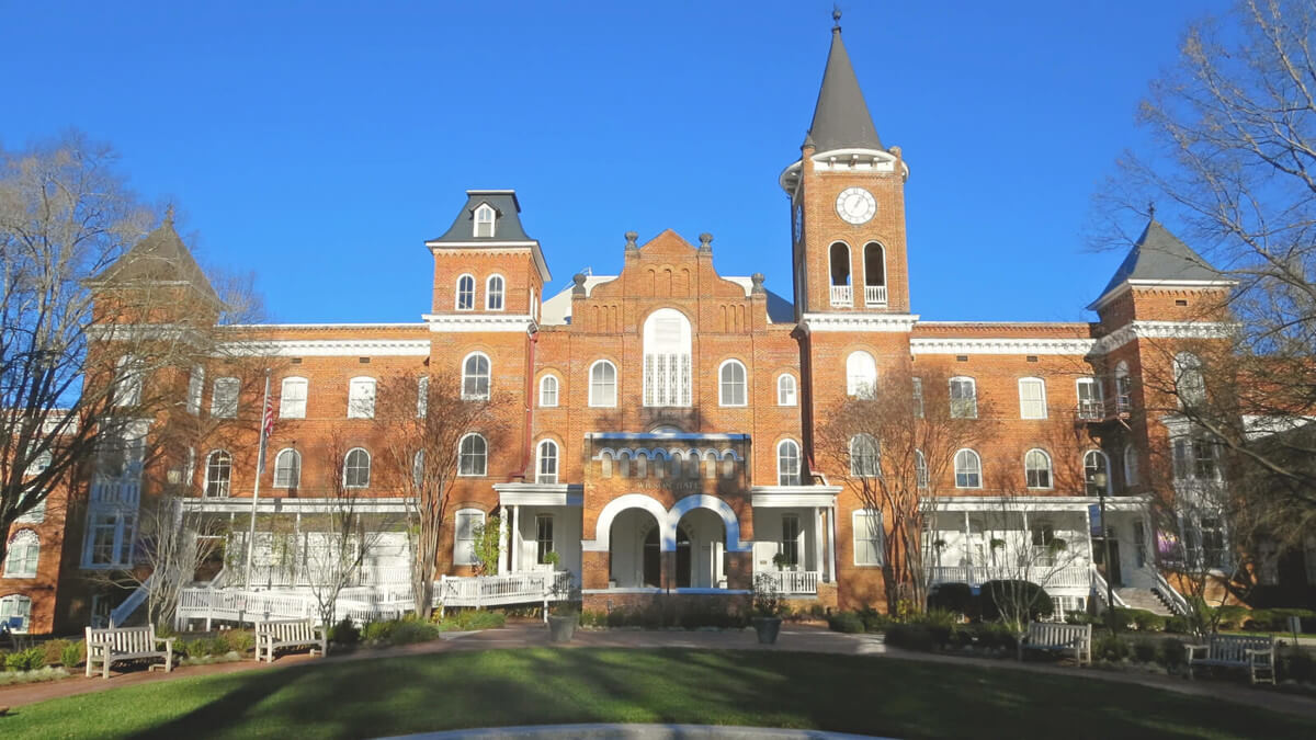 Converse shop college campus